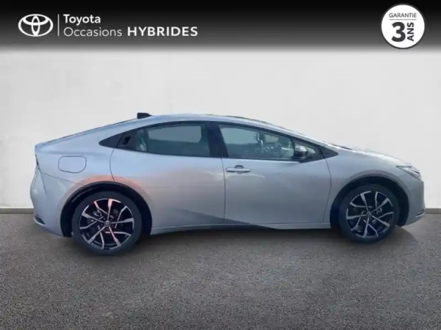 Toyota Prius rechargeable 2.0 hybride rechargeable 223ch design (sans toit panoramique) my26 — photo 9