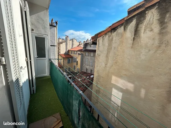 PROCHE REFORMES : T3 62m2 AVEC BALCON