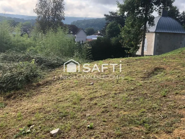 Terrain hors lotissement, zone calme.