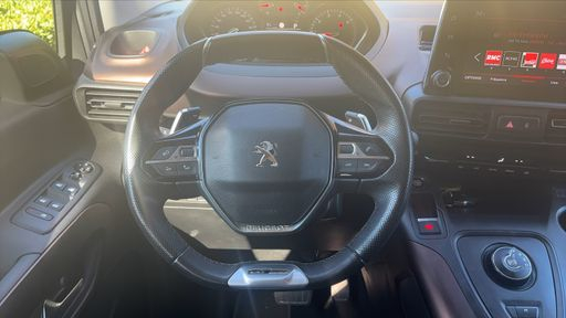 Peugeot Rifter Long 1.5 BlueHDi 130 EAT8 - GT Line – 2020 – 92688 km – Diesel – Boîte Automatique — photo 27