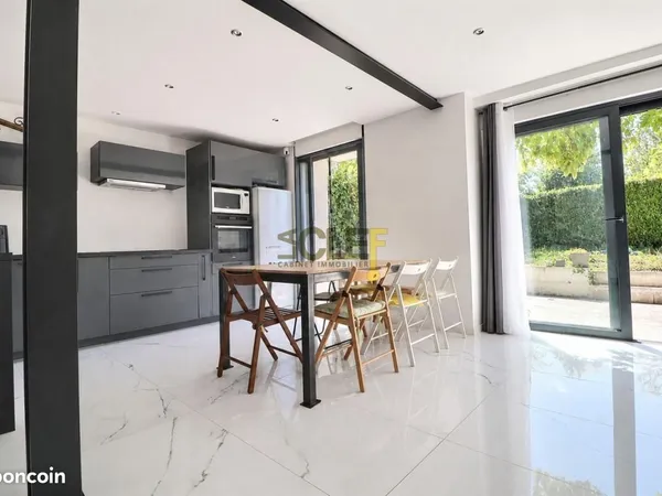 Maison 5 pièces 145 m²
