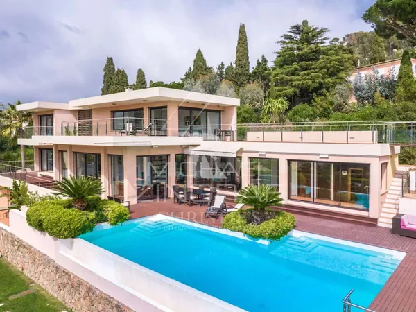 Villa 8 pièces 350 m²