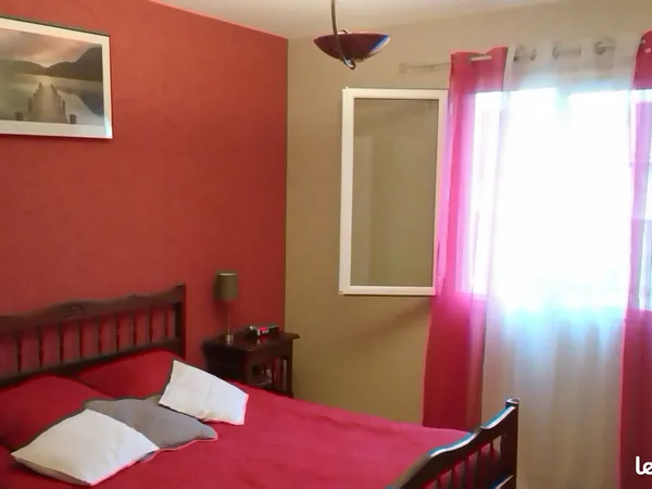 Chambre équipée dans villa récente sur Viriat