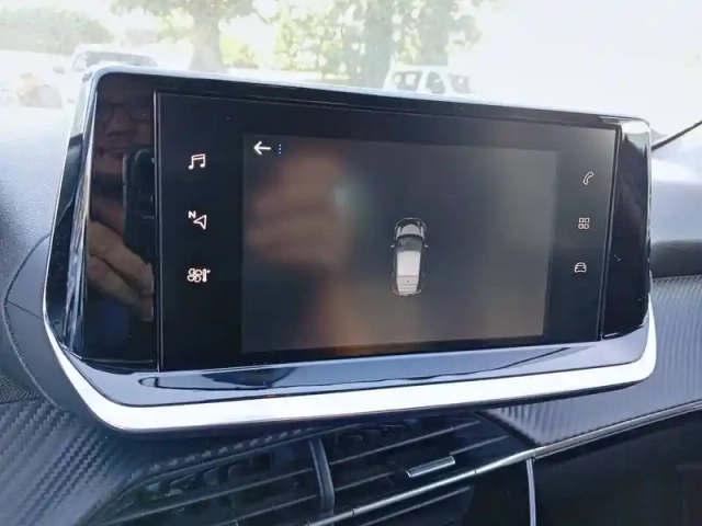 Peugeot 208 puretech 100 s&amp;s bvm6 — photo 19