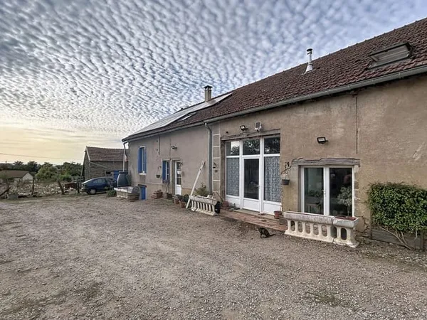 Maison 7 pièces 266 m²
