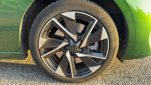 Peugeot 308 1.6 PureTech 180 Hybrid EAT8 - Allure Pack – 2022 – 42191 km – Hybride rechargeable – Boîte Automatique — photo 34