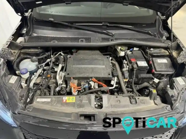 Peugeot 2008 e- 136ch style — photo 11