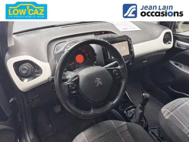 Peugeot 108 1.2 puretech 82ch bvm5 — photo 11