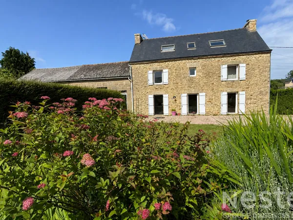 Maison pierre sur 3 niveaux - Centre de Landaul 5 pièce(s)
