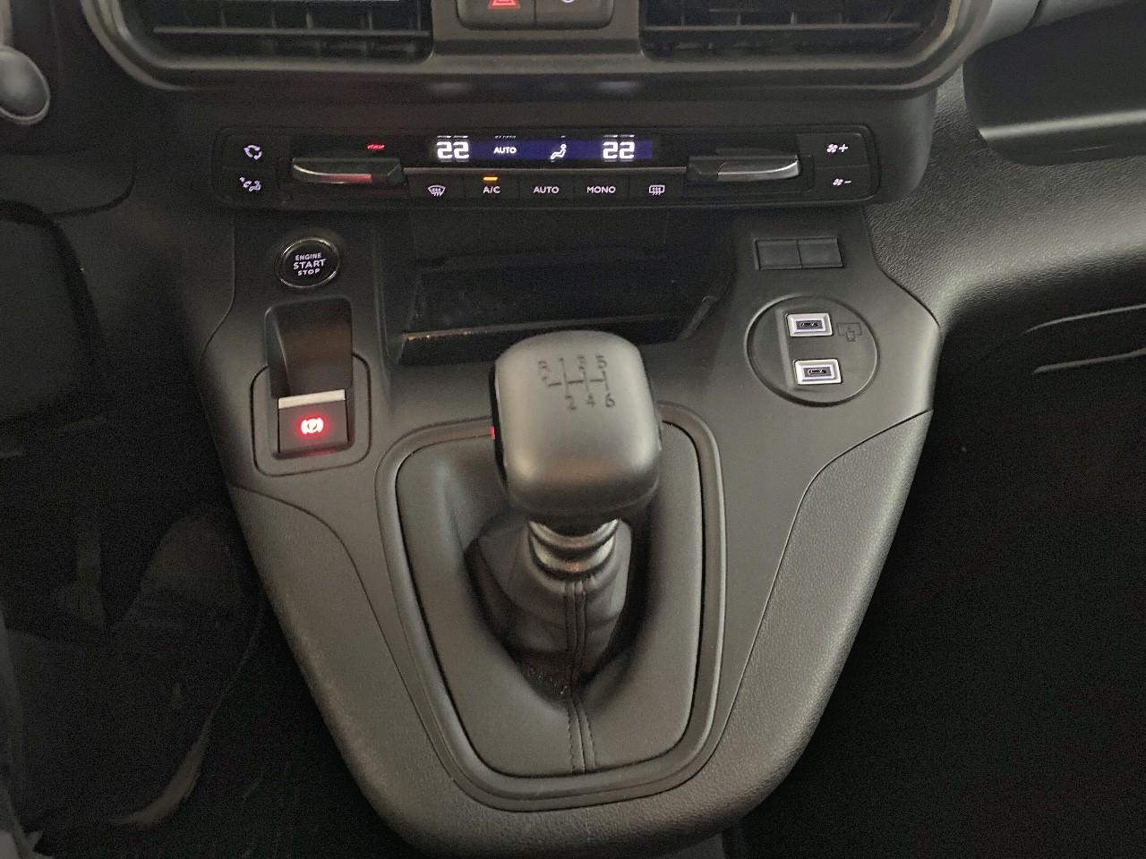 Citroën Berlingo diesel 100 ch m manuelle max — photo 17