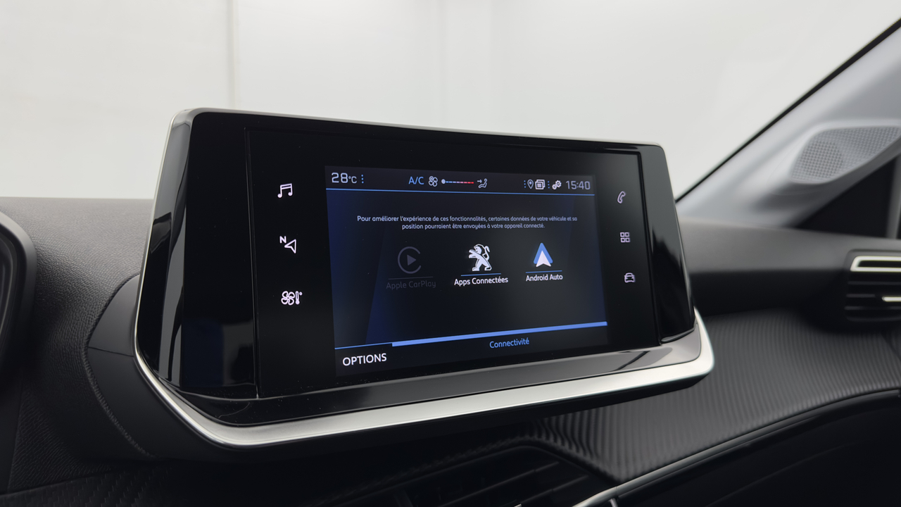 Peugeot 208 PureTech 100 S&amp;S EAT8 — photo 24