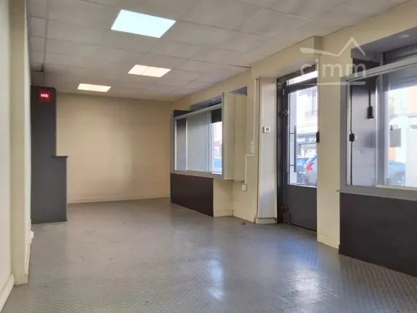 BUREAU/ LOCAL COMMERCIAL à LOUER à ST RAMBERT D'ALBON