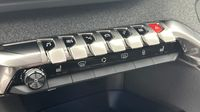 Peugeot 3008 1.2 PureTech 130ch S&S Roadtrip EAT8 — photo 15