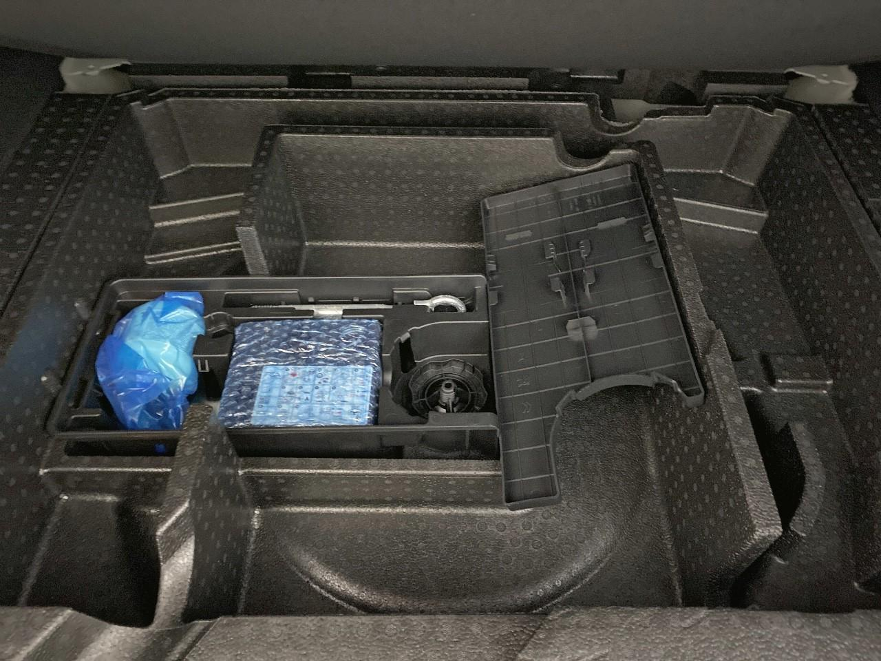Peugeot 308 sw hybrid 145 e-dcs6 allure — photo 16