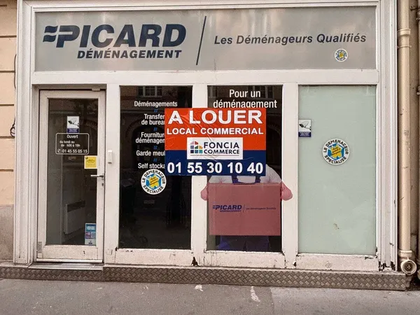 Local commercial 1 pièce 49 m²