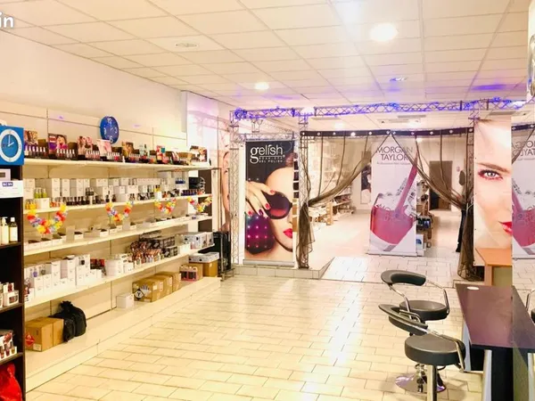 Local commercial 173 m²