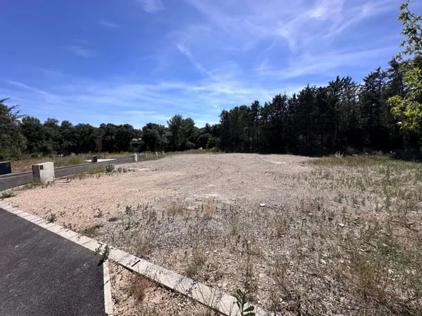 Terrain 400 m²