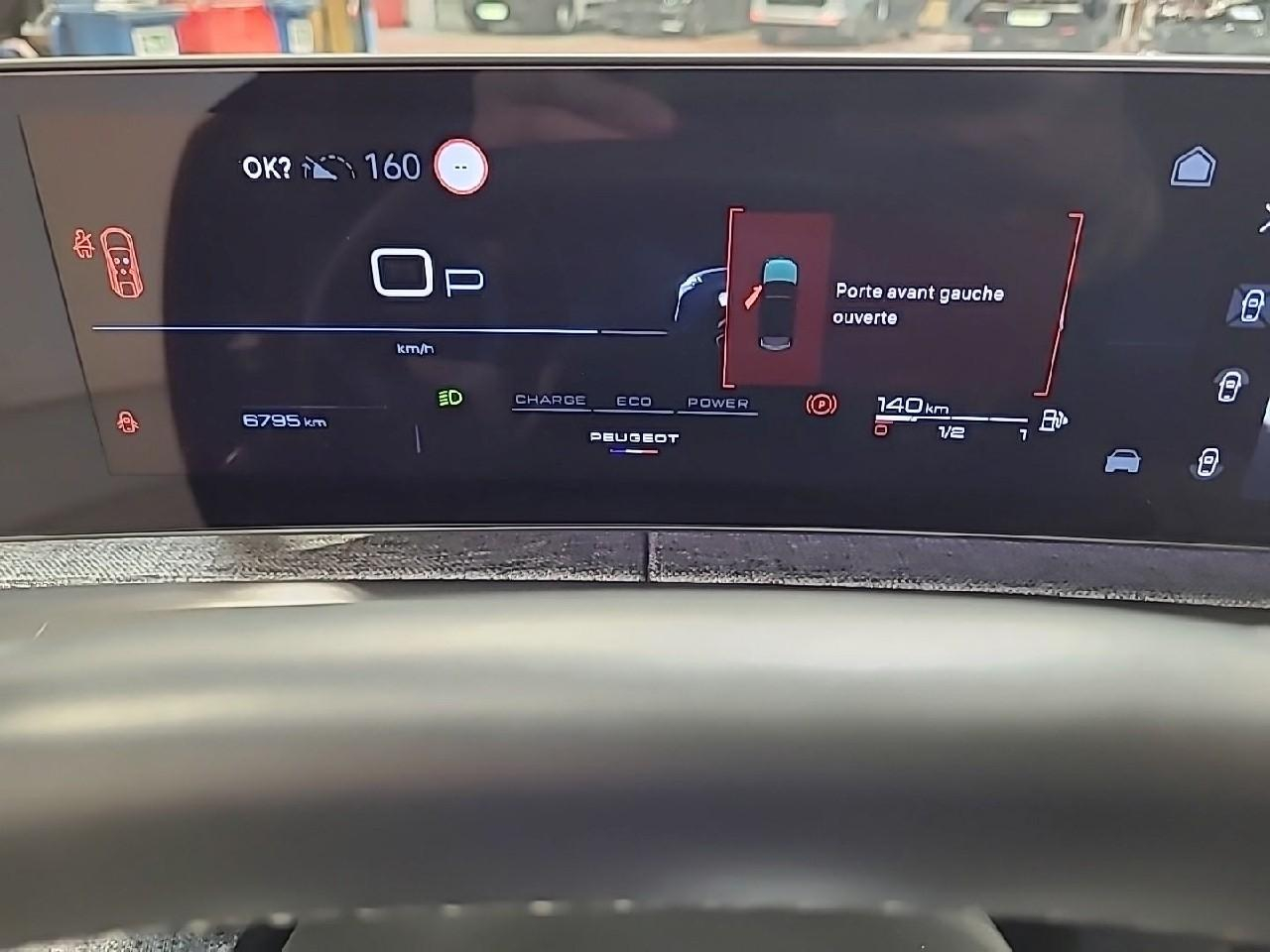 Peugeot 3008 hybrid 145 e-dcs6 gt — photo 28
