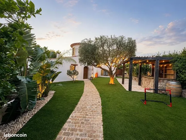 Villa meublée avec vue mer, piscine et jacuzzi - Bandol