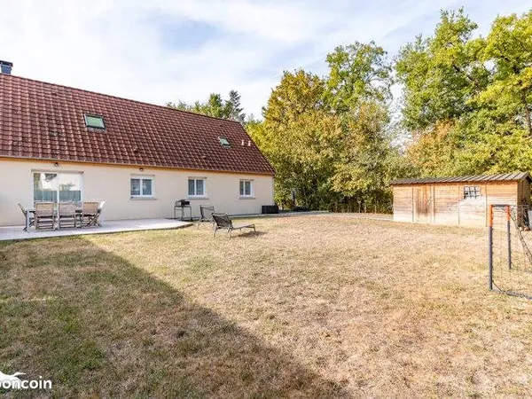 Pavillon 5 pièces 144 m²