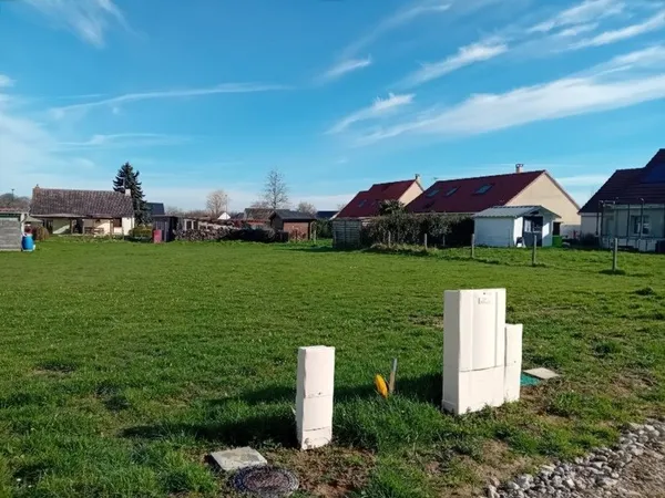 Terrain 900 m²