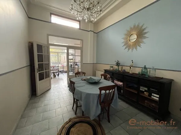 Maison 10 pièces 180 m²