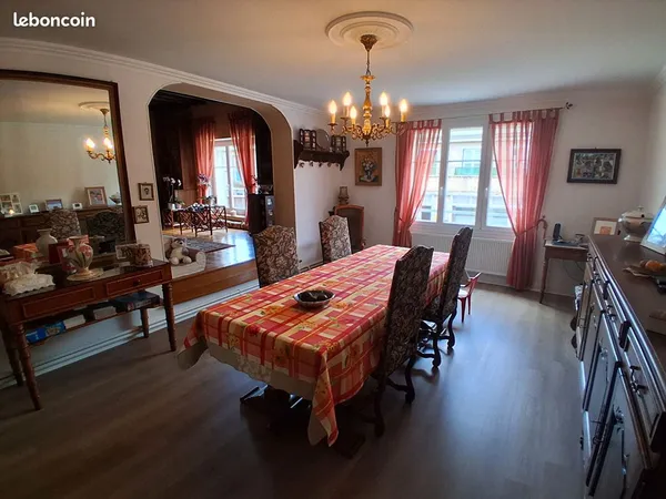 Immeuble 13 pièces 370 m²