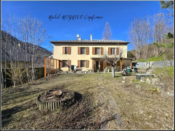 Maison 7 pièces 194 m²