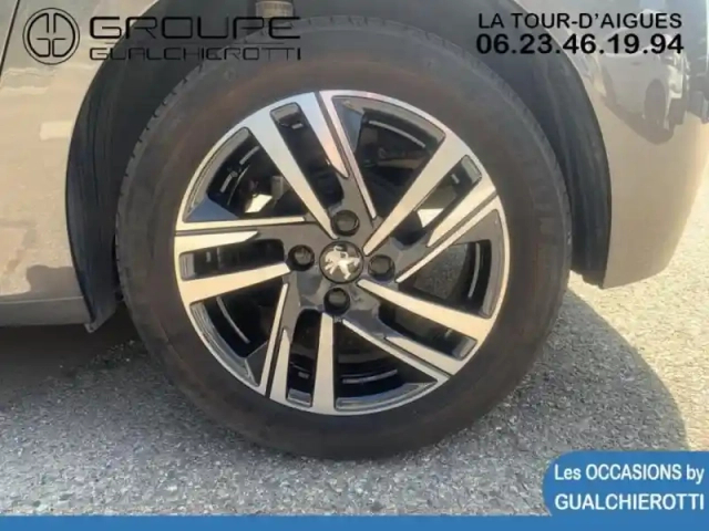 Peugeot 208 1.2 puretech 100ch s&amp;s style — photo 14