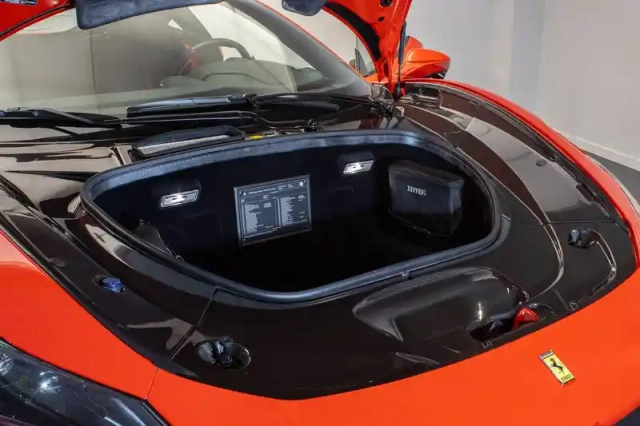 Ferrari F8 tributo 3.9  v8 biturbo 720ch — photo 43