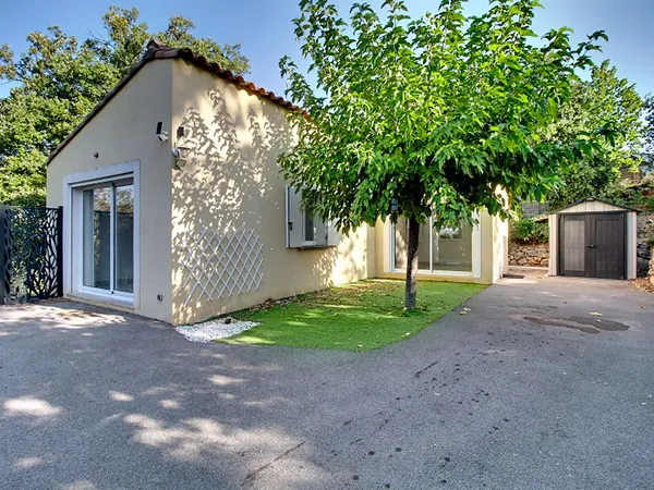 A VENDRE EN EXCLUSIVITE CALLAS - Charmante maison sur terrain de 679m2