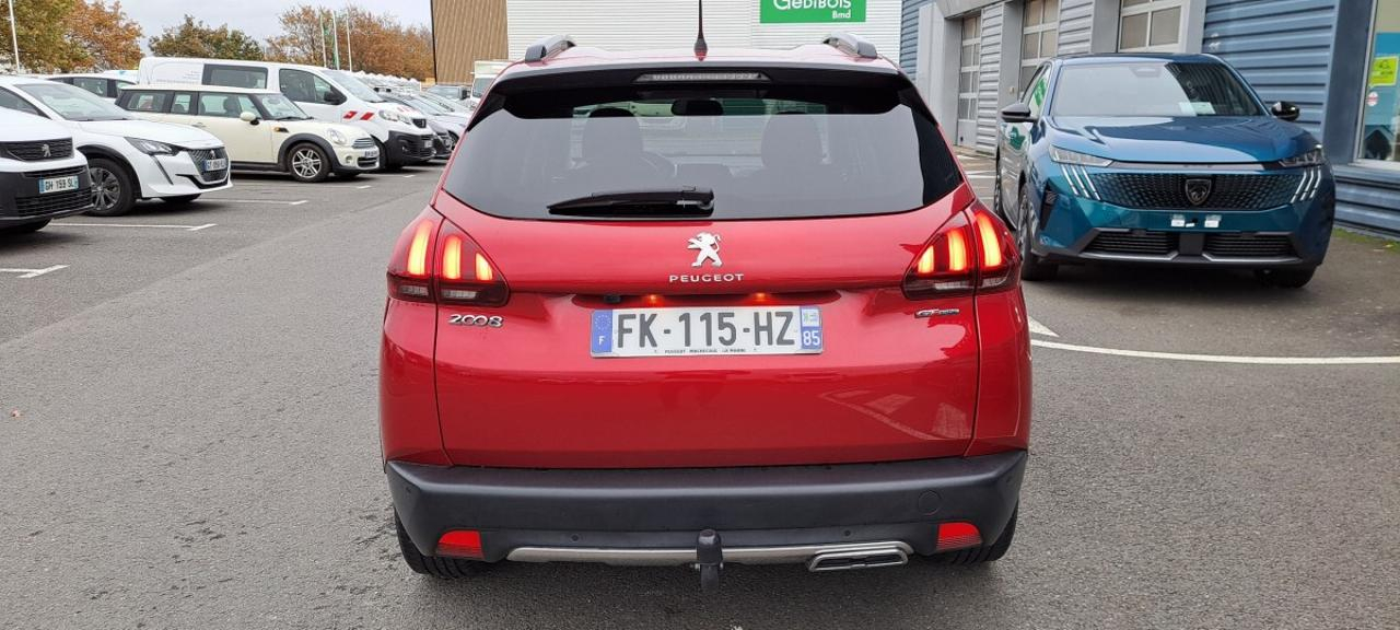 Peugeot 2008 puretech 130 s&s eat6 gt line — photo 3