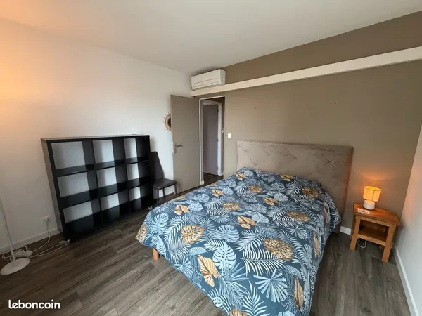 Colocation meublée haut de gamme — T4 climatisé avec balcon