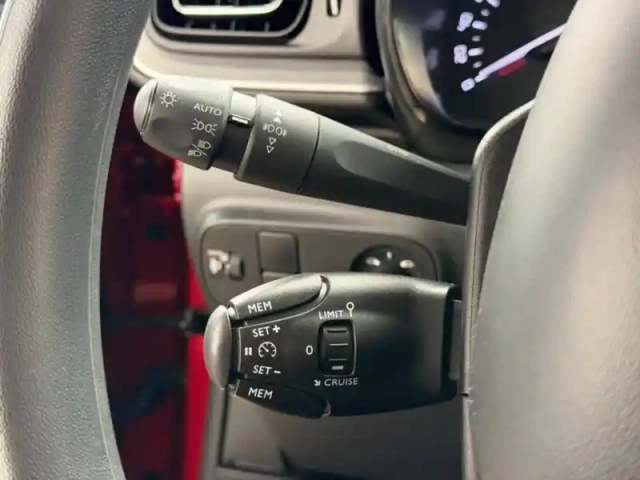 Citroën C3 1.2 puretech 110ch s&amp;s shine 124g — photo 13