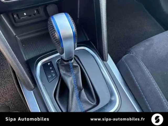 Renault Megane mégane iv estate dci 165 energy edc — photo 18