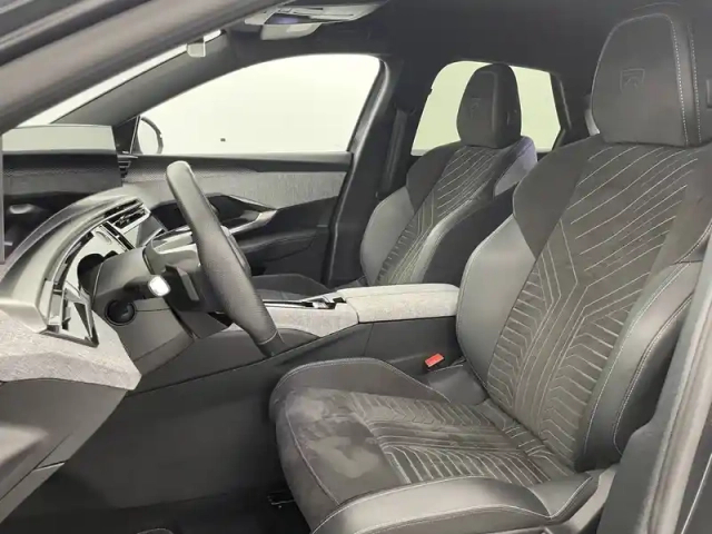 Peugeot 3008 hybrid 136 e-dcs6 — photo 40