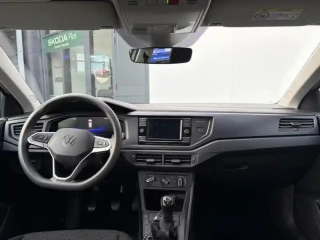 Volkswagen Polo 1.0 mpi 80ch — photo 8