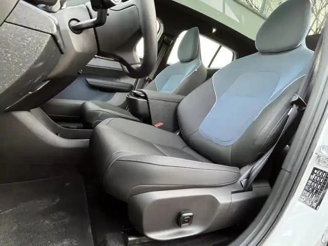 Volvo Ex30 single extended range 272 ch 1edt — photo 21