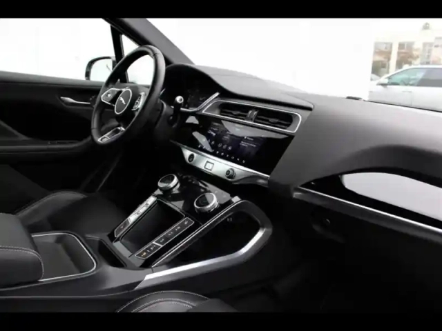 Jaguar I-Pace ev400 se awd — photo 22