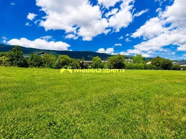 Magnifique terrain à Saint-Jean-de-Gonville