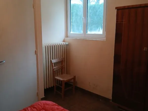 Logement 2 chambres séjour cuisine véranda