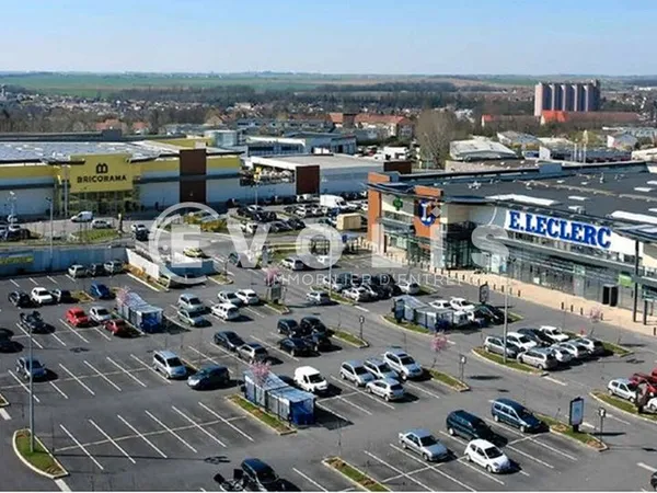 Local commercial 1 787 m²