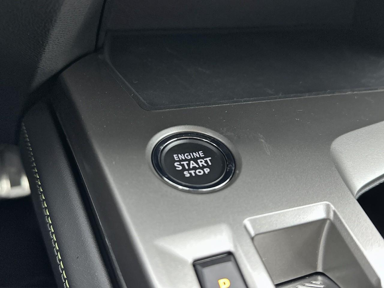 Peugeot 408 hybrid 145 e-dcs6 gt — photo 30