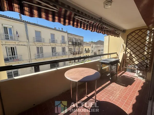 A LOUER T5 MEUBLE AVEC TERRASSE ET PARKING