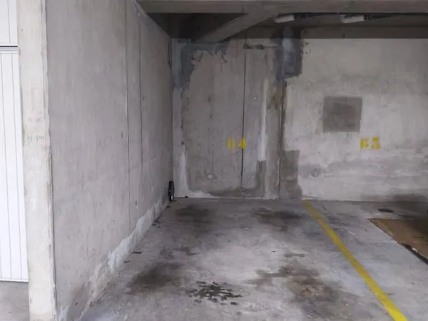 Parking 13 m²