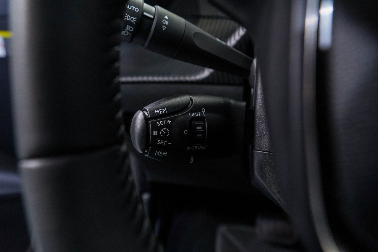 Peugeot 208 — photo 22