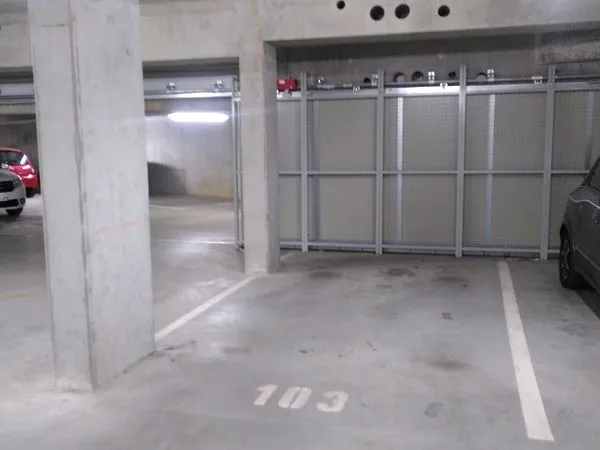 Place de parking sous-sol