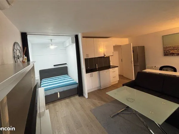 🌿 Studio 32 m² avec espace nuit, grand balcon et climatisation - Paris 12e Picpus