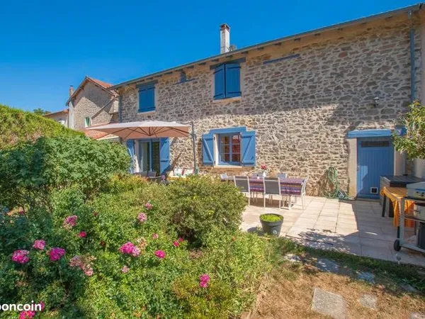 Maison 7 pièces 240 m²