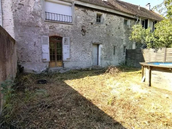 FONTENAILLES (77) — MAISON de 195 m² à rénover